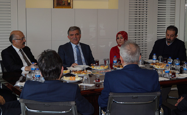 Abdullah Gül'den dikkat çeken Karar ziyareti - Resim: 1