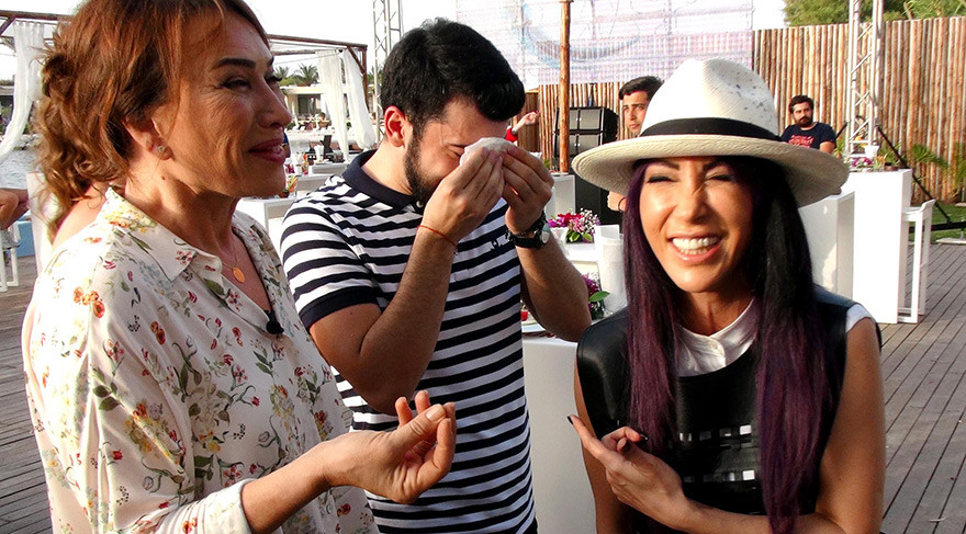 Hande Yener’in mekanını mühürlemeye geldiler - Resim: 3