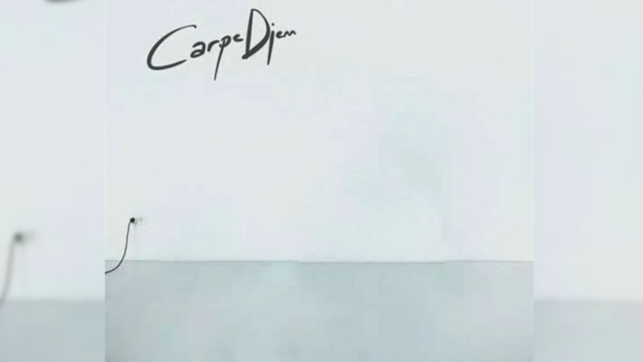 Hande Yener'in albüm kapağı pozu İran'da sansürlendi - Resim: 2