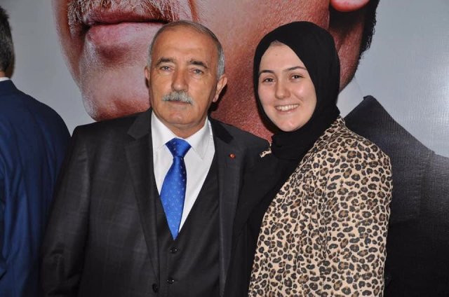 AK Partili Belediye Başkanı Hasan Peker'in iş ilanına sadece kızı başvurdu - Resim: 1