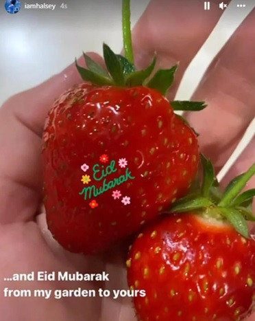 Halsey'den Ramazan Bayramı Kutlaması - Resim: 1