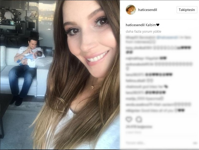Hatice Şendil oğluyla ilk kez fotoğrafını paylaştı ! - Resim: 1