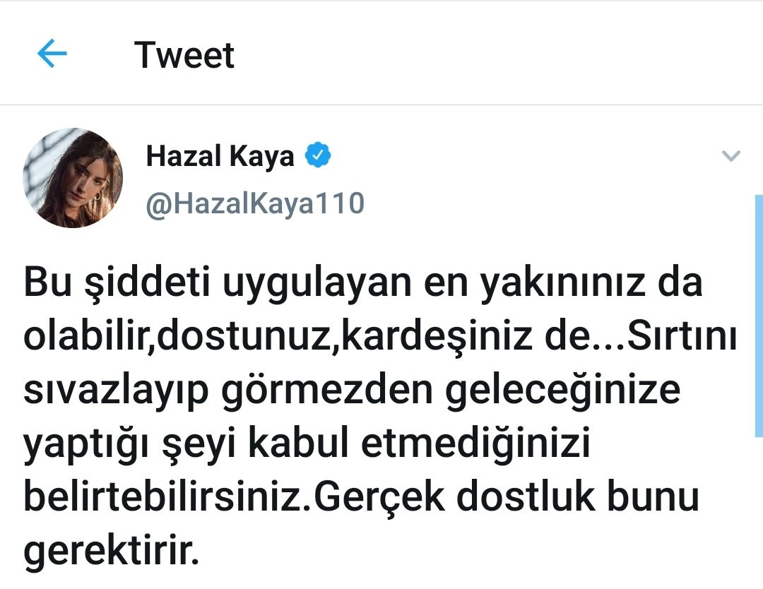 Hazal Kaya'dan Cem Yılmaz'a gönderme: Sırtını sıvazlayıp... - Resim: 1