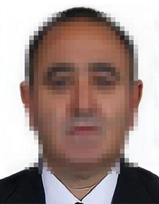 Tacizci Profesörün İğrenç Mesajları: Seni Yatakta Düşünüyorum... - Resim: 1