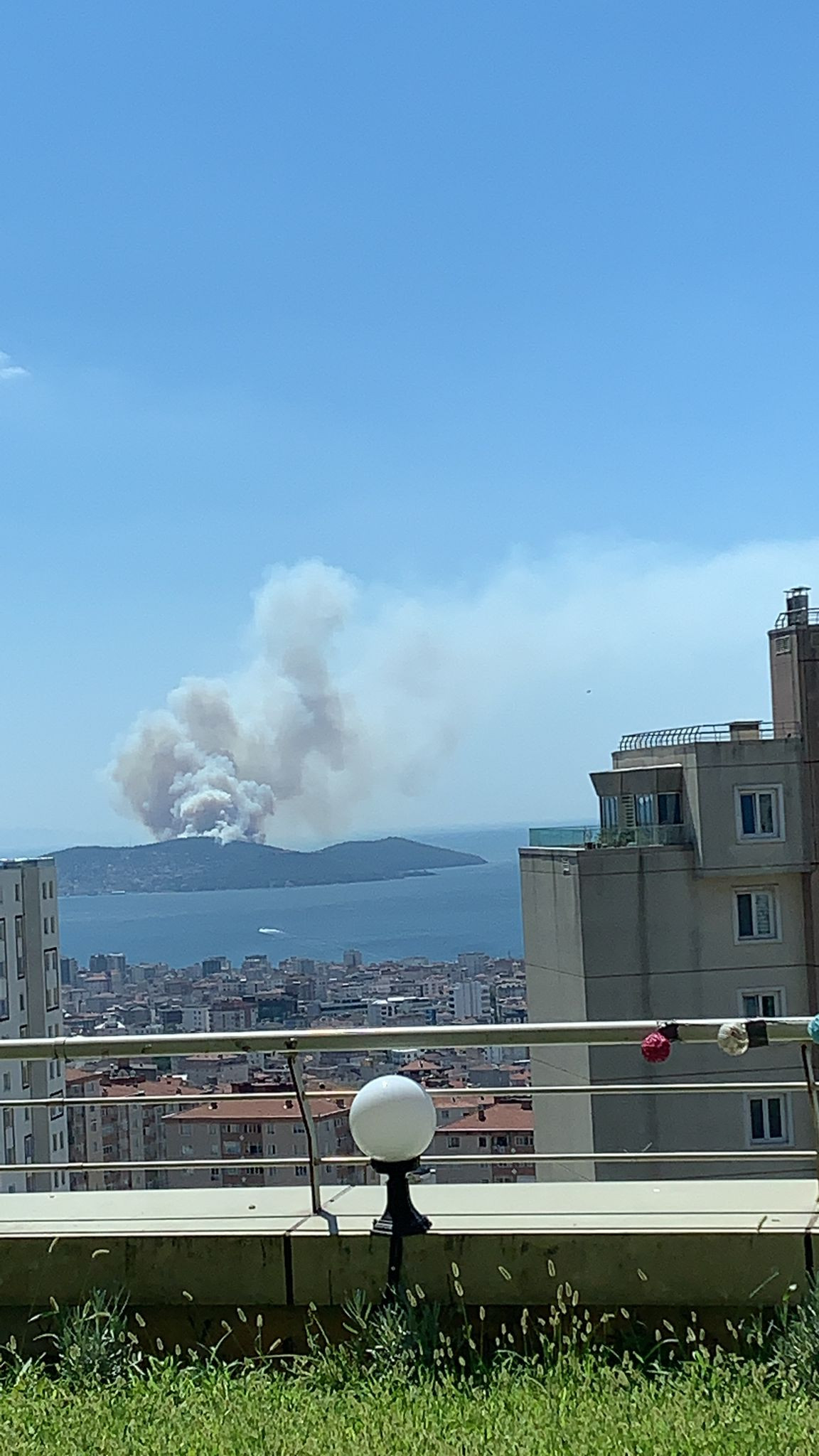 Son Dakika: Heybeliada'da Yangın - Resim: 1