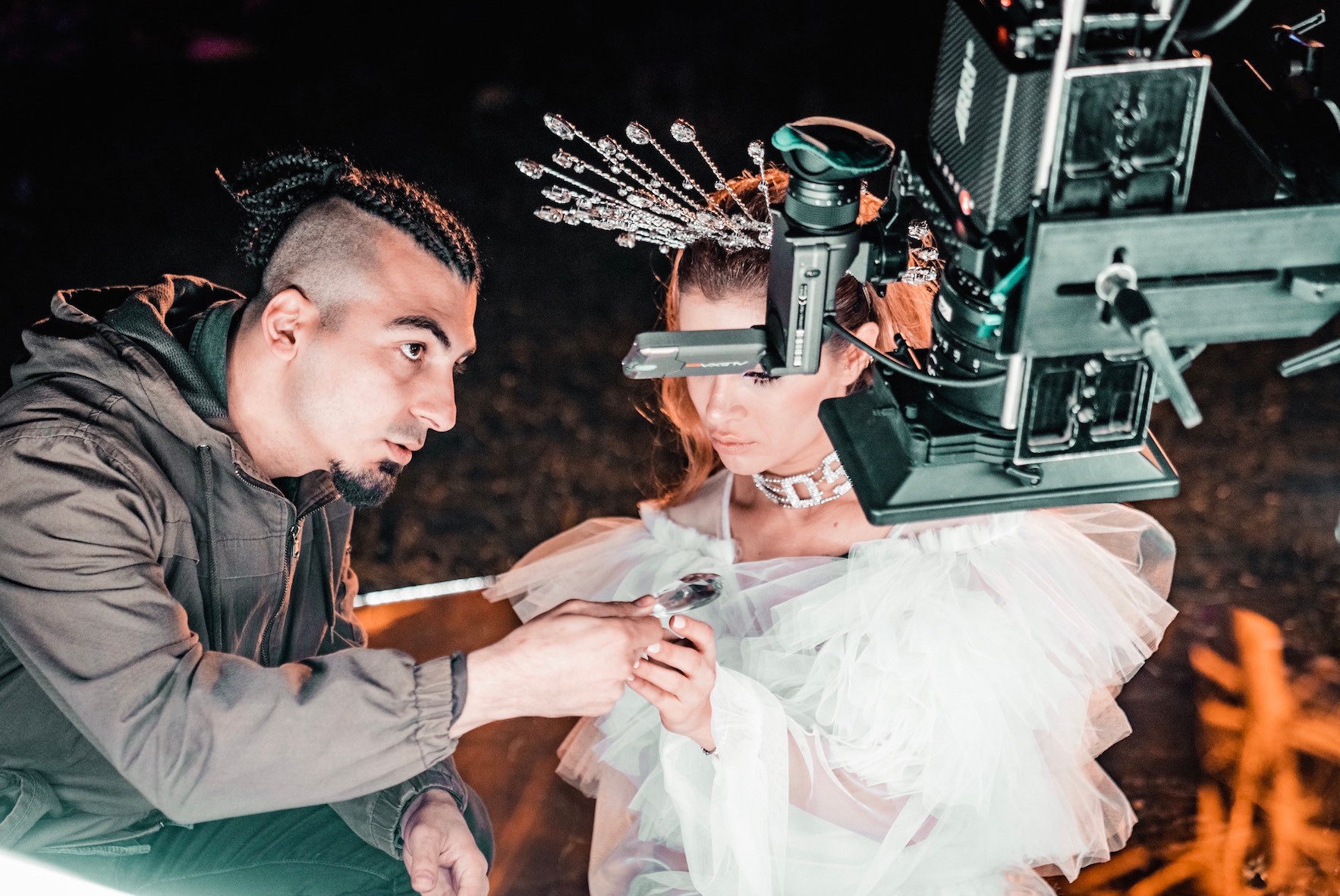 Rekor kıran kliplerin yönetmeni Ahmet Can Tekin: Güzellik standartlarım yok - Resim: 4