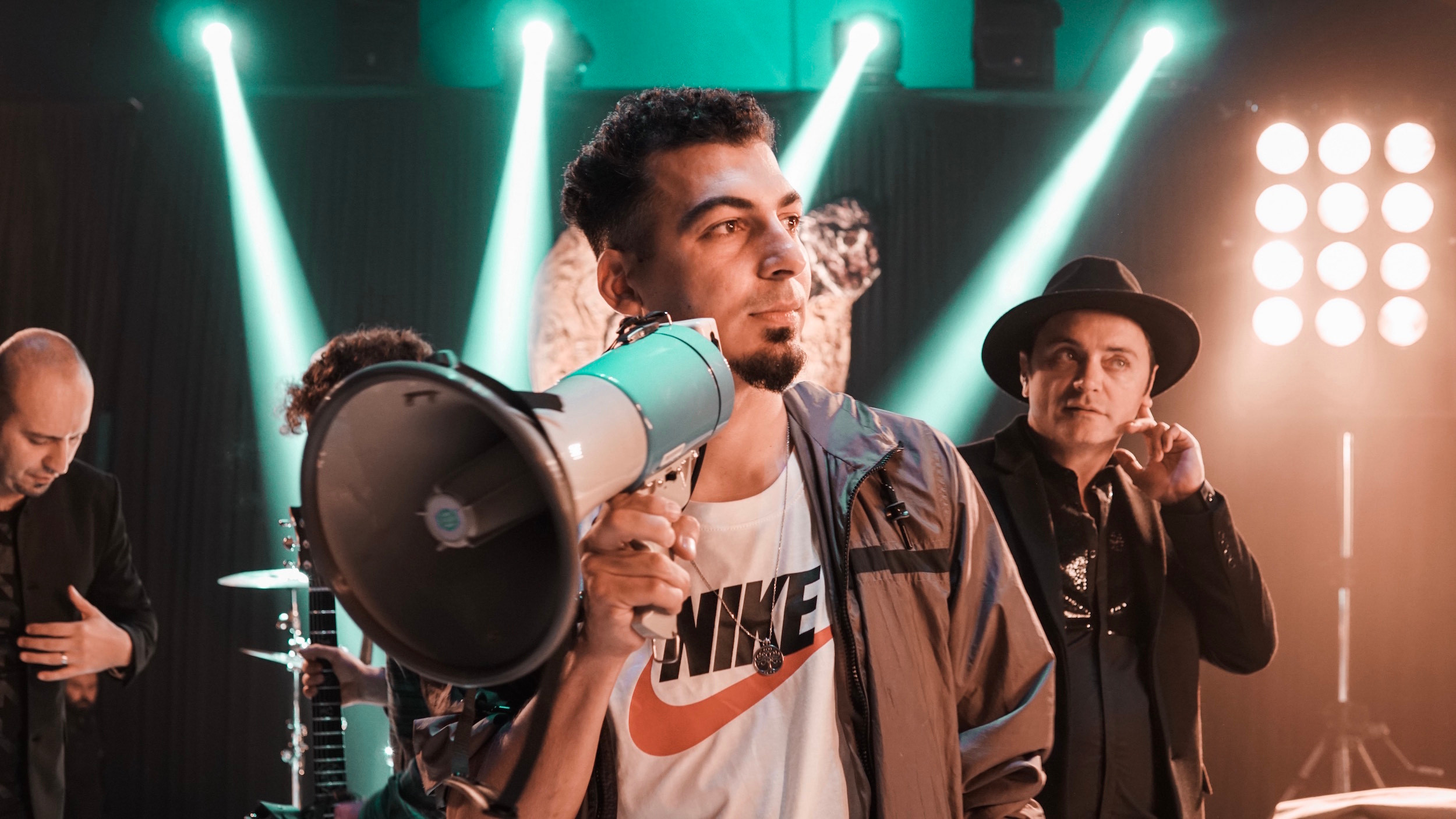 Rekor kıran kliplerin yönetmeni Ahmet Can Tekin: Güzellik standartlarım yok - Resim: 6