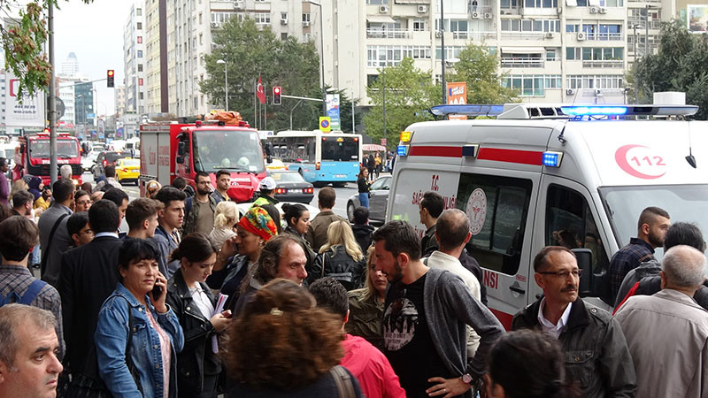 İntihar girişimi sebebiyle Şişli Mecidiyeköy durağında Metro seferleri durduruldu - Resim: 1