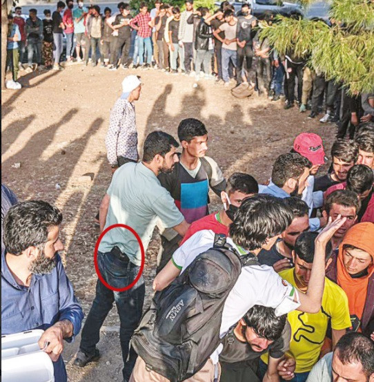 İsmail Saymaz Fotoğraf Paylaşarak Sordu: Bu Cüreti Kimden Alıyor? - Resim: 1