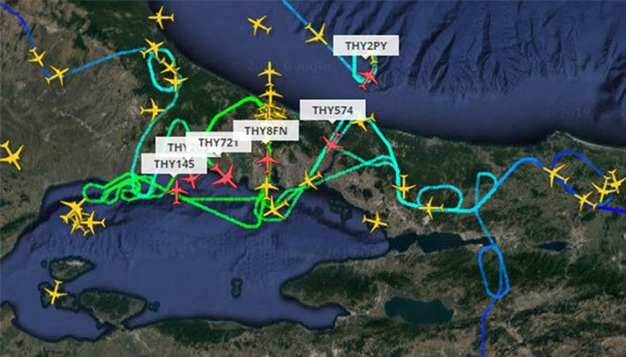 İstanbul Havalimanında son durum: Uçaklar inemiyor - Resim: 1