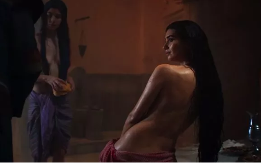 https://i.medyafaresi.com/uploads/content/iste-tuba-buyukustunun-hamam-sahnesinden-kareler-31012020-4png.png?v=1580482867 https://i.medyafaresi.com/uploads/content/iste-tuba-buyukustunun-hamam-sahnesinden-kareler-31012020-4png.png?v=1580482867