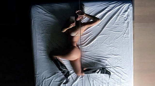 Jelena Karleusa yatak odasından fotoğraf paylaştı! - Resim: 1