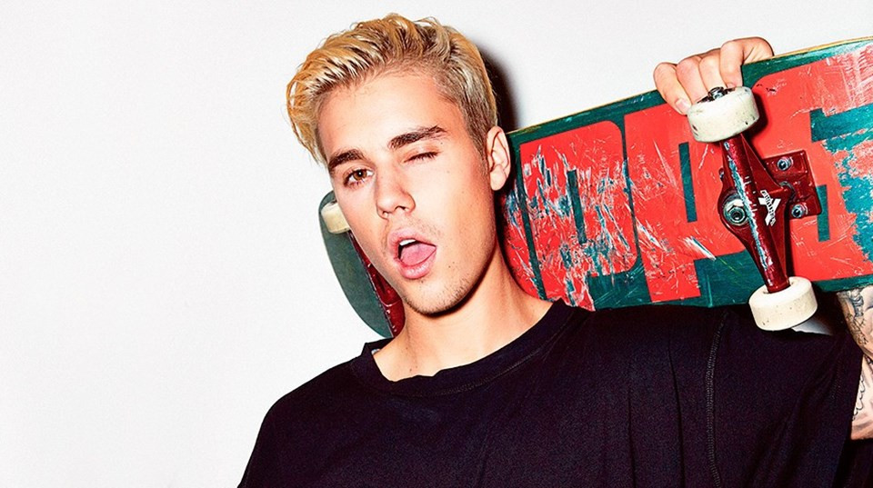 Selena Gomez fena düştü - Resim: 1