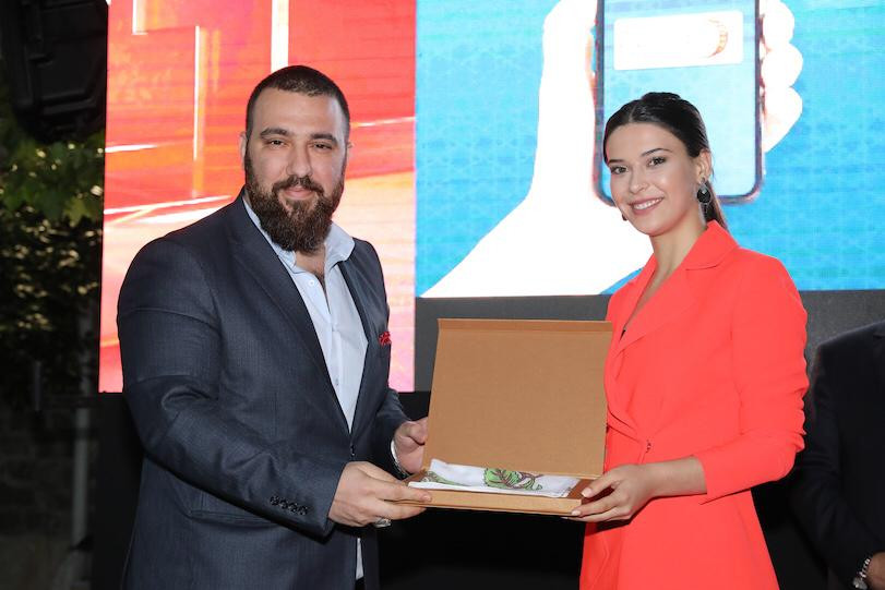 Kadir Doğulu ve Devrim Özkan Darülaceze’de düzenlenen iftara katıldı - Resim: 2