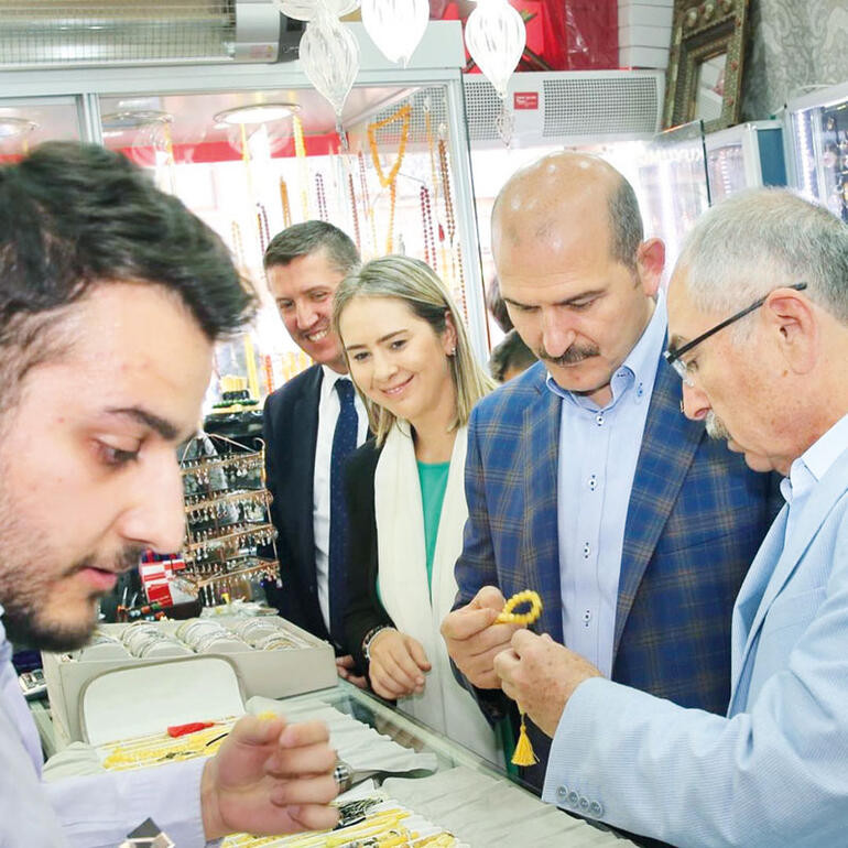 Kayyum, Soylu'ya o mücevheri hediye etti mi? - Resim: 1