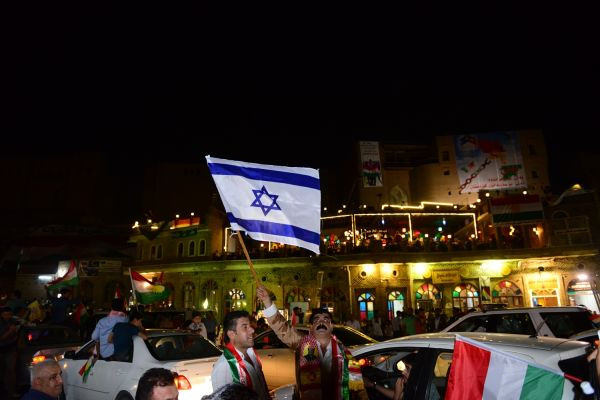 Erbil'de referandum sonuçlarını İsrail bayrağı açıp kutladılar - Resim: 1