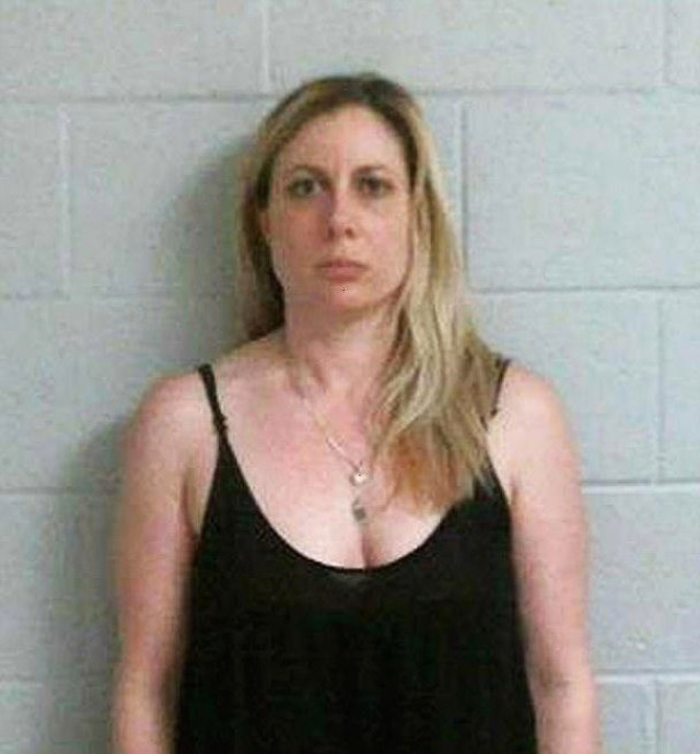 Zihinsel engelli iki öğrencisiyle cinsel ilişkiye giren kadın öğretmen kefaletle serbest - Resim: 1