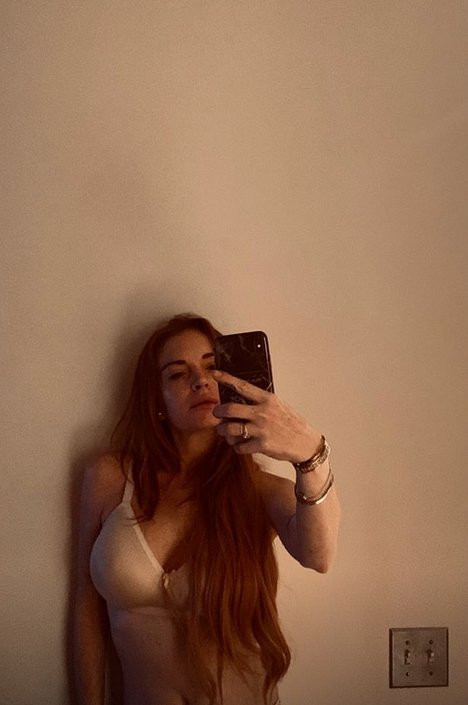 Lindsay Lohan bu defa çamaşırlı - Resim: 2