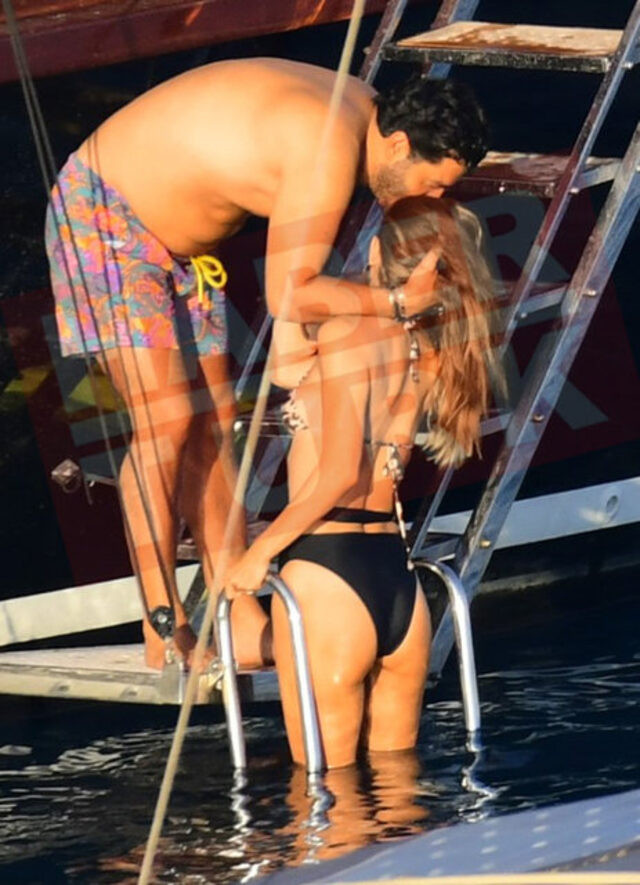 Ebru Şallı'nın dikkat çeken mayolu pozu! - Resim: 1