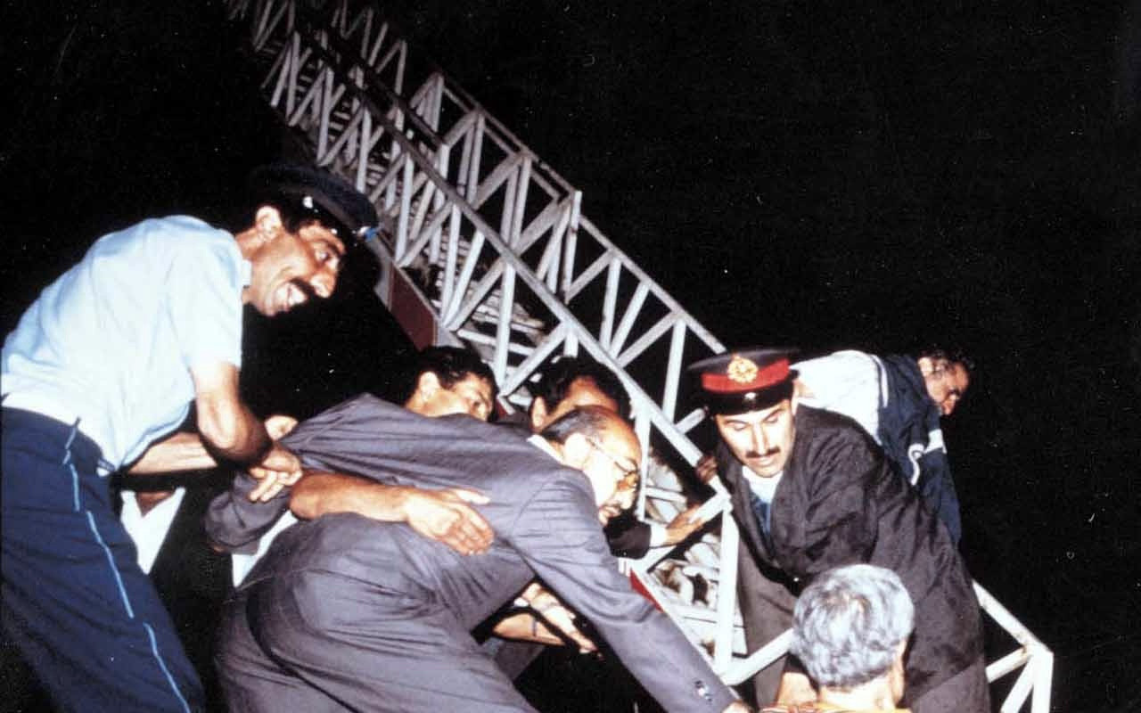 Madımak: 28 Yıldır Sönmeyen Yangın... - Resim: 1