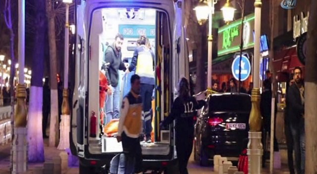 Kafede silahlı kavga: 3 ölü, 9 yaralı - Resim: 1