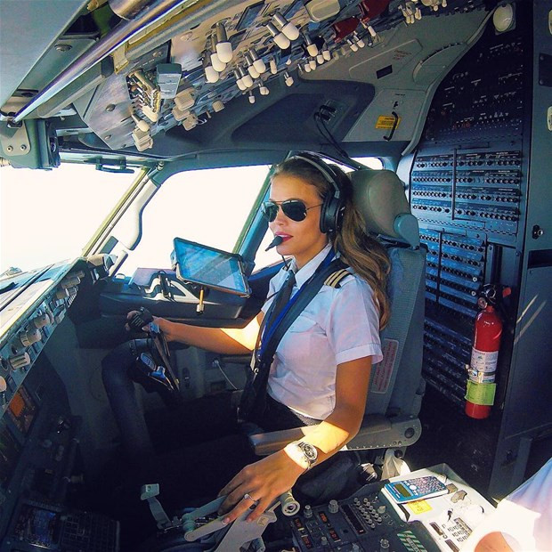 Dünyanın en güzel pilotu Malin Rydqvist instagramı sallıyor - Resim: 2
