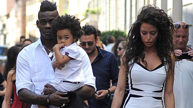 Balotelli'nin eski sevgisili Raffaella Fico, banyoda çıplak poz verdi - Resim: 2