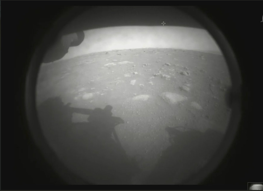 NASA Kaşifi Kızıl Gezegen Mars'a İndi: İşte O Görüntüler - Resim: 1