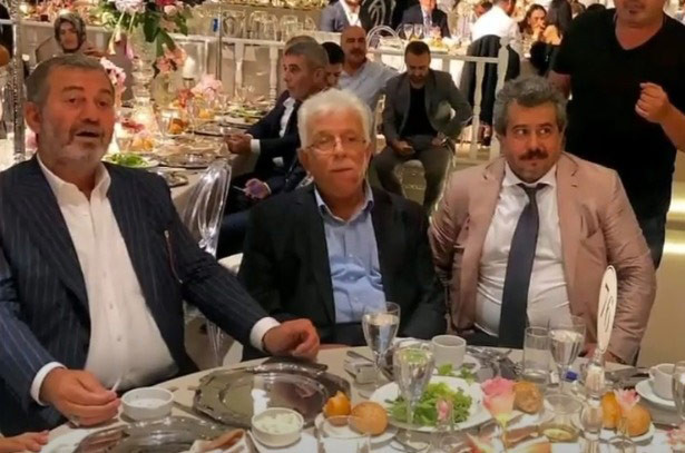 Sedat Peker'in Paylaştığı Masanın Yeni Fotoğrafları Ortaya Çıktı! - Resim: 2