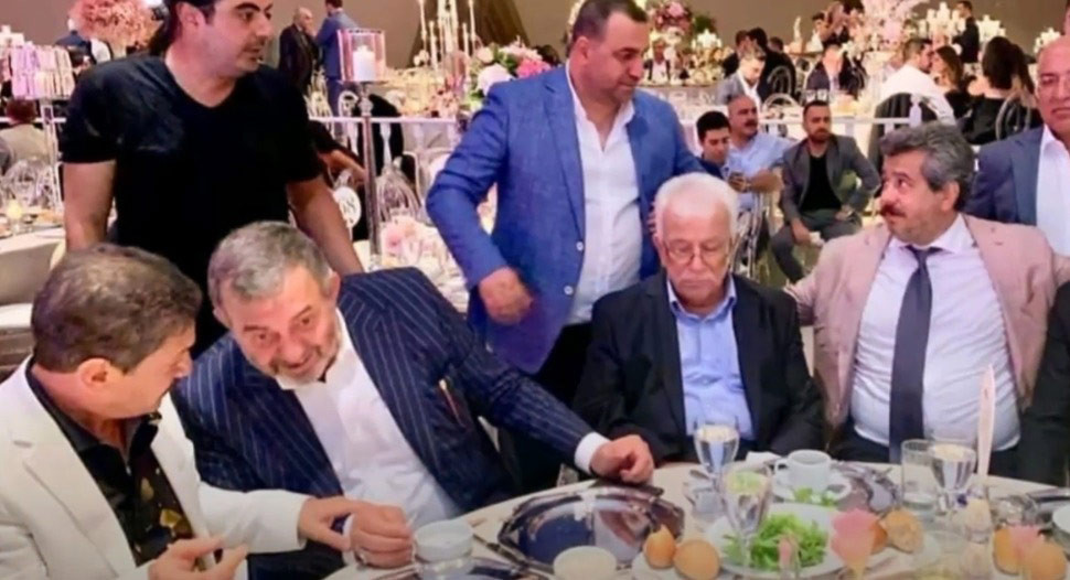 Sedat Peker'in Paylaştığı Masanın Yeni Fotoğrafları Ortaya Çıktı! - Resim: 3
