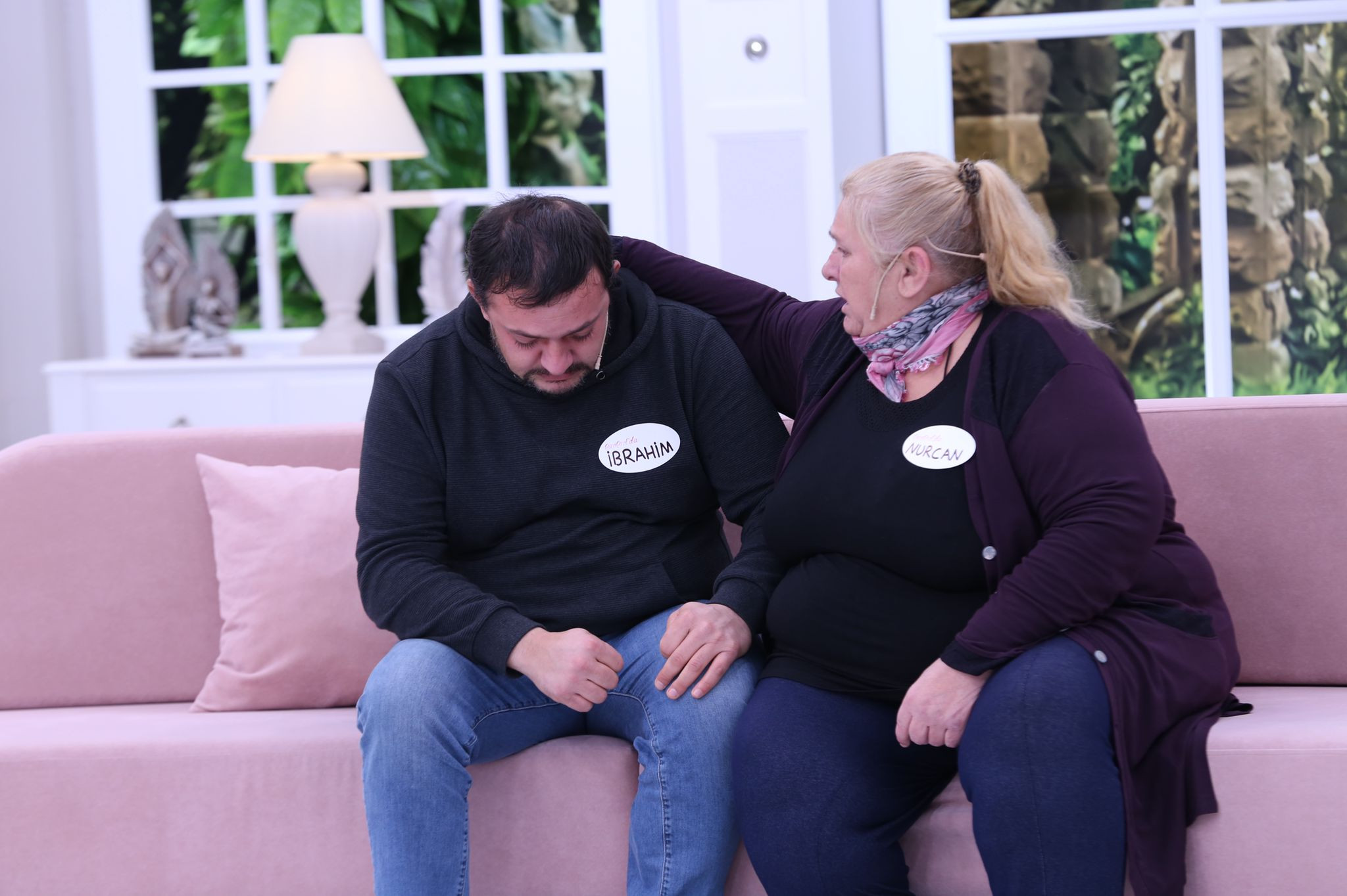 Esra Erol'da Duygusal Anlar: Hiç Bilmediği Annesine 33 Yıl Sonra Kavuştu - Resim: 1