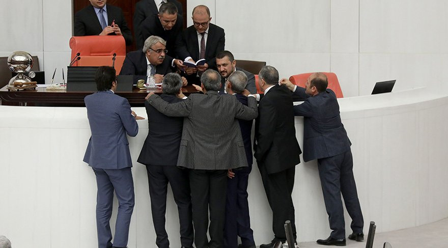 Meclis'te bir ilk! 4 siyasi parti bir önergede buluştu - Resim: 1