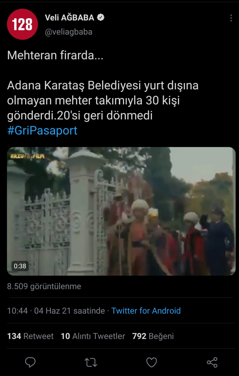 Gri Pasaport Skandalına Ağbaba'dan Hababamlı Mehteran Göndermesi - Resim: 1