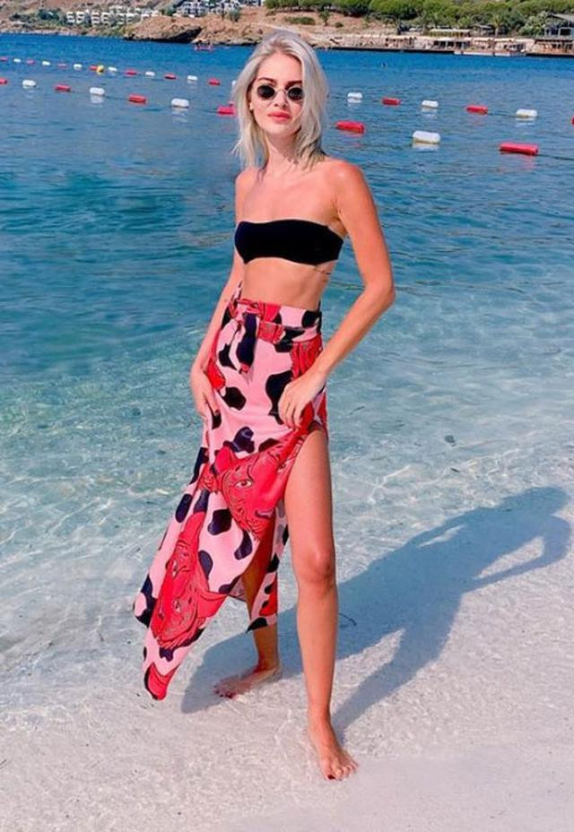 Melis Sütşurup ayrılık acısını atlattı - Resim: 1