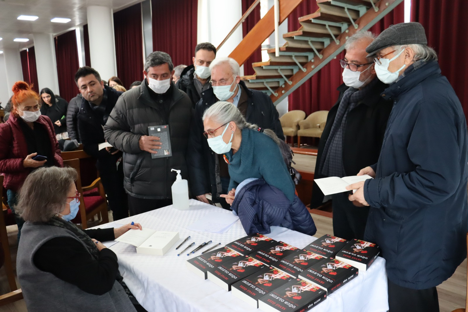 Uğur Mumcu da İmzaya Gelecek mi? - Resim: 1