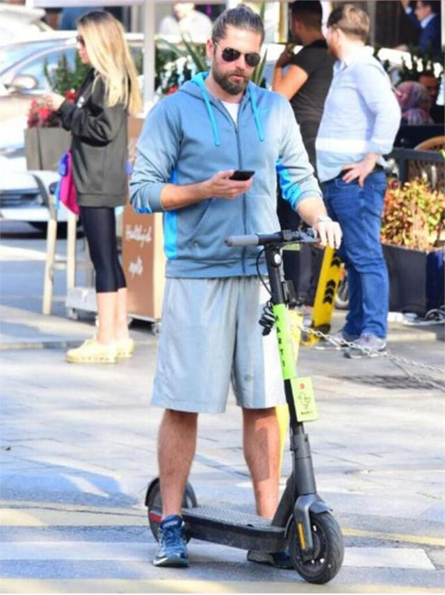 Özge Özpirinçci Martı'yla uçtu - Resim: 1