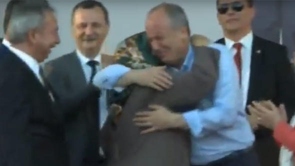 Muharrem İnce'yi ağlatan anneler günü sürprizi! - Resim: 1