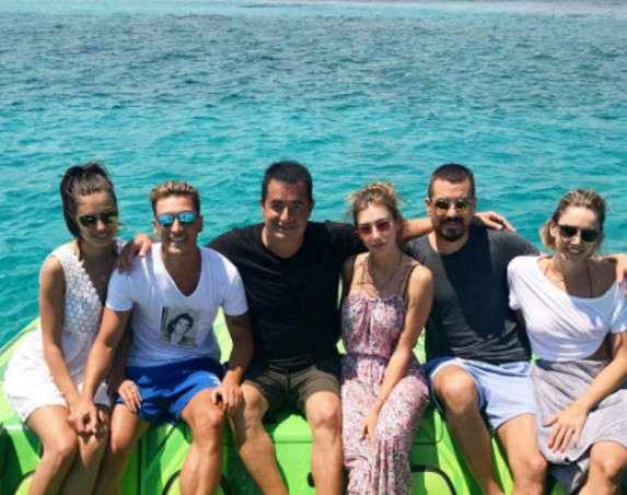 Mesut Özil, Acun Ilıcalı'nın teknesinde keyif yapıyor - Resim: 1