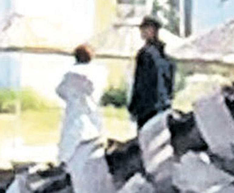 Murat Başoğlu boşandığı Hande Bermek ile sahilde öpüştü - Resim: 1