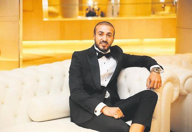 Ezgi Mola gönlünü işletmeci Mustafa Aksakallı'ya kaptırdı - Resim: 1