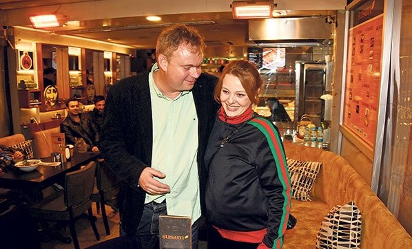 Naz Elmas’a sokak ortasında taciz girişimi! - Resim: 1