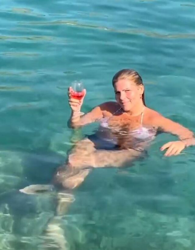 Pelin Öztekin'den Geleneği Bozmayan Paylaşım - Resim: 1