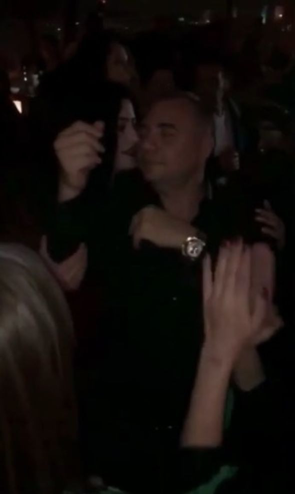 Deniz Çakır ve Oktay Kaynarca sarmaş dolaş eğlendi - Resim: 2