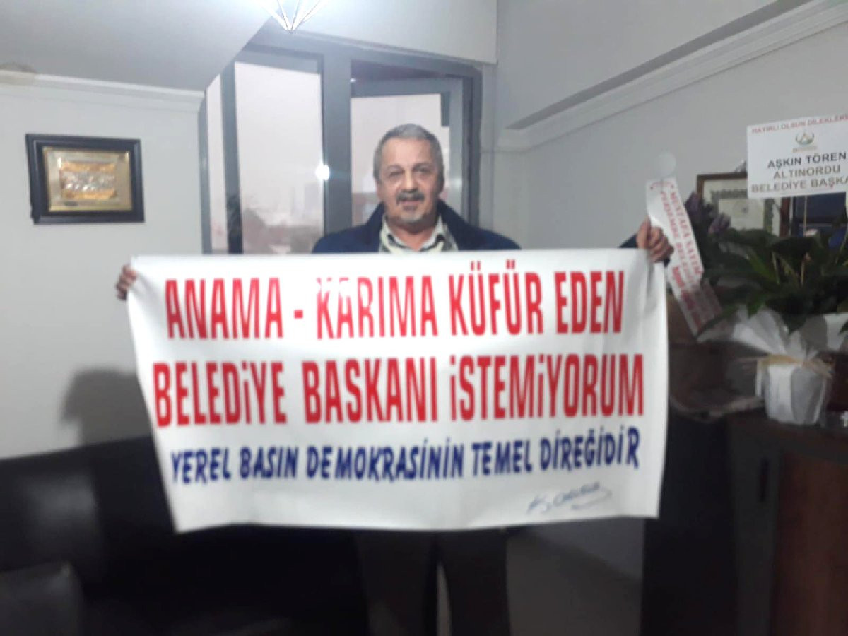 Anama Karıma Küfreden Başkan İstemiyorum Pankartı AKP Kongresini karıştırdı - Resim: 1