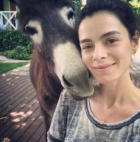 Özge Özpirinçci’den eşek selfieleri - Resim: 2