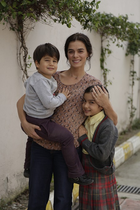 Özge Özpirinçci ve Caner Cindoruk'un yeni dizisinin çekimleri başladı - Resim: 1