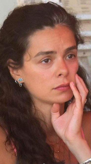 İşte Özge Özpirinçci'nin makyajsız hali! Makyaj güzeli çıktı... - Resim: 1