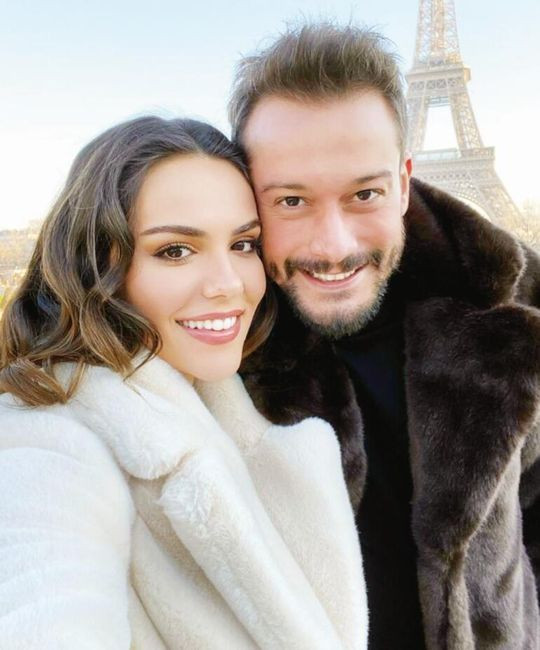 Özgü Kaya ve Burak Serdar Şanal yeni yıla Paris'te girdi - Resim: 1