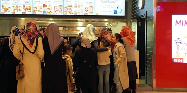İstanbul ve Ankara'da Harem-Selamlık hamburgerci dönemi - Resim: 1