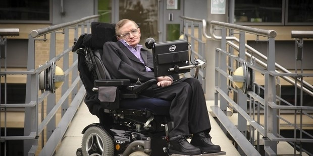 Stephen Hawking: Dünya’yı 100 yıl içerisinde terk etmeliyiz - Resim: 1